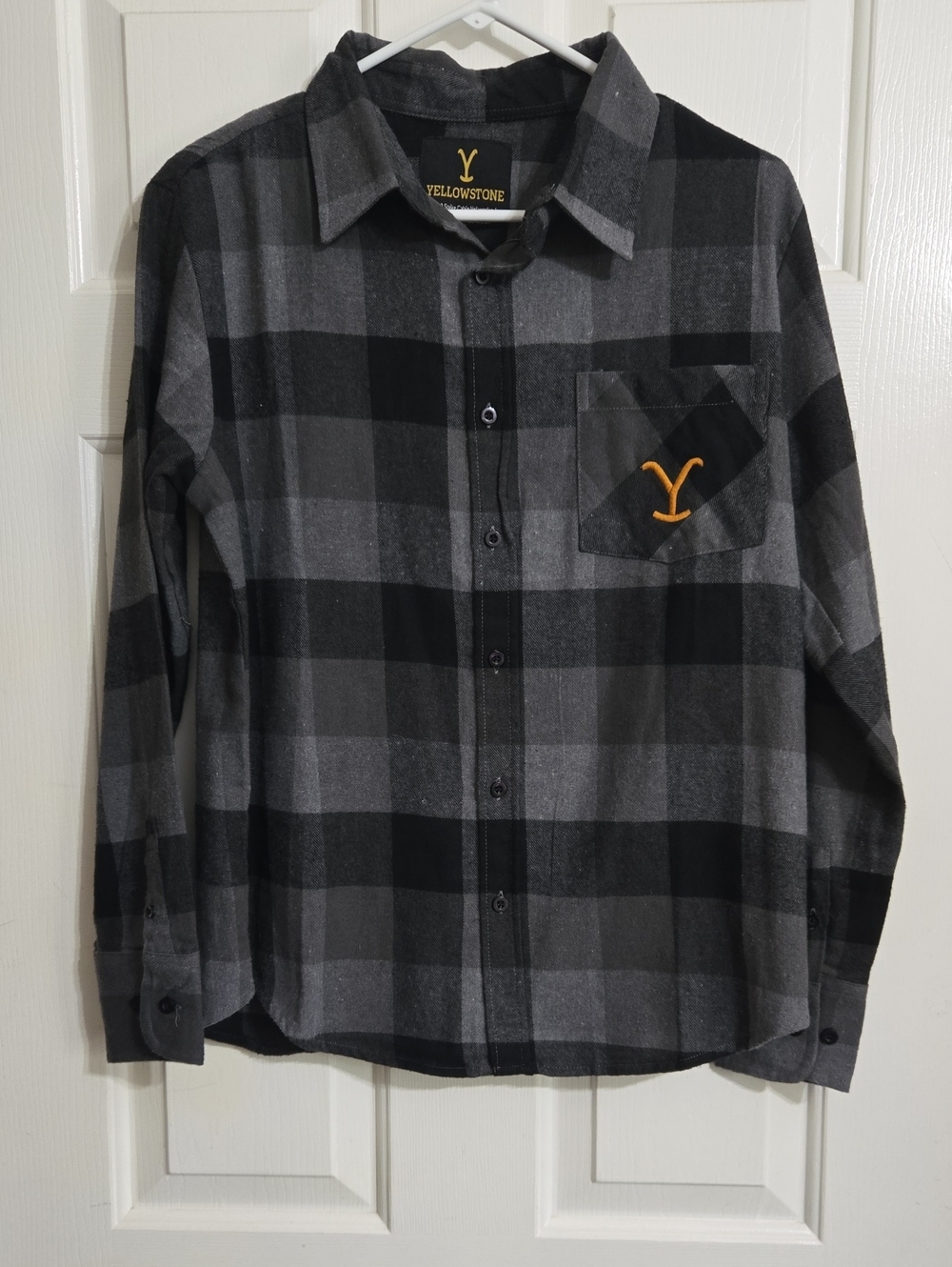 Yellowstone Gray & Black Plaid Long-Sleeve Button-Down Shirt